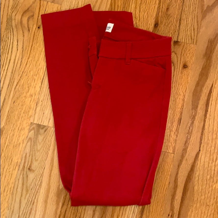 Red Capris